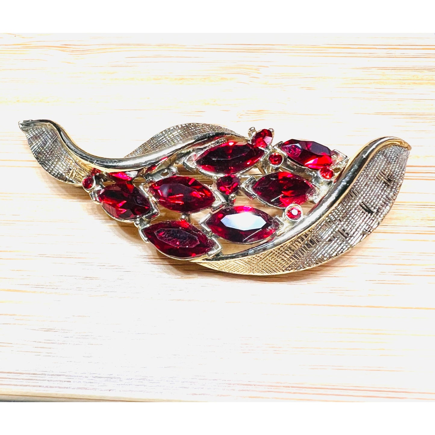 Vintage Lisner Red Glass Brooch