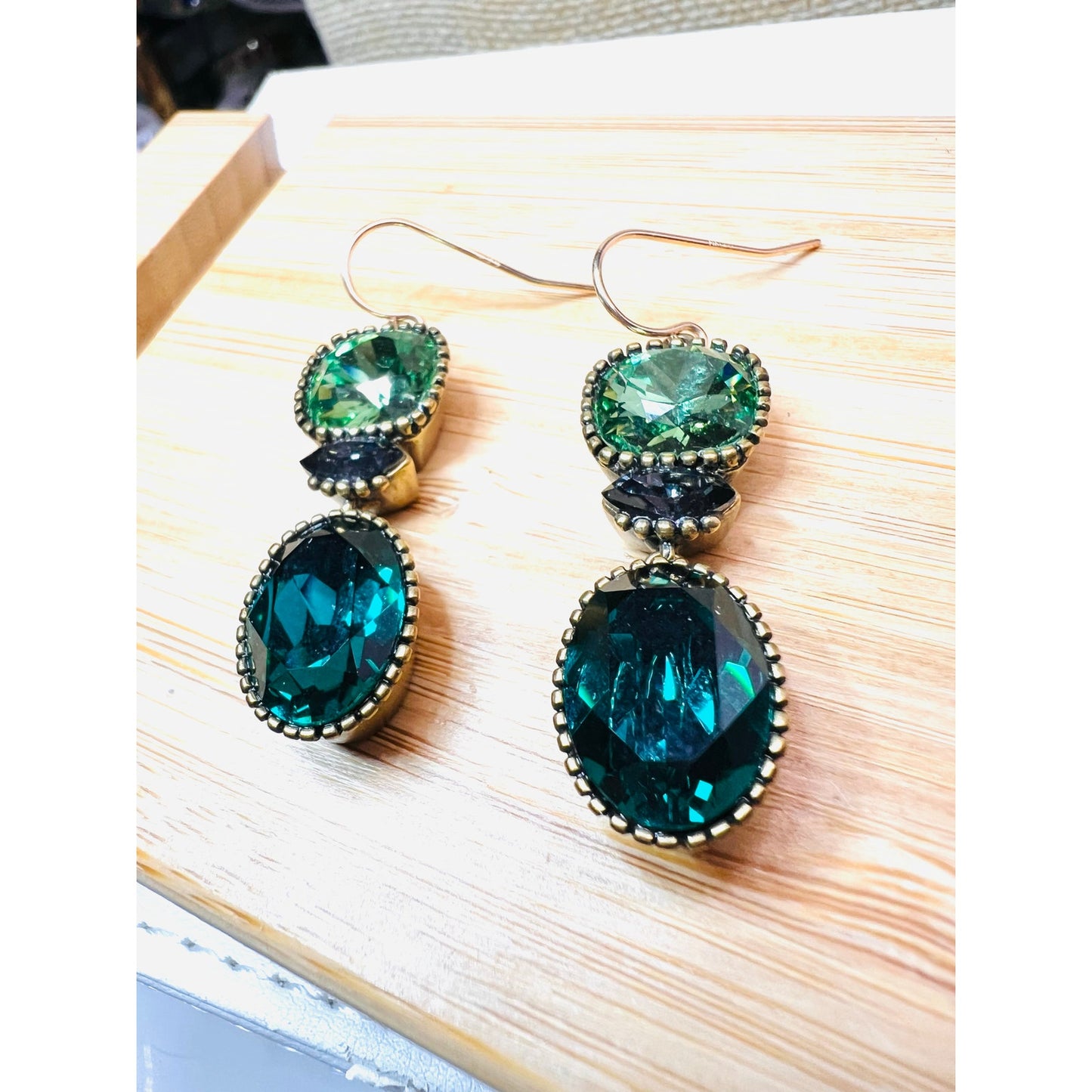 Silpada Emerald Envy Dangle Drop Earrings With Swarovski Crystals